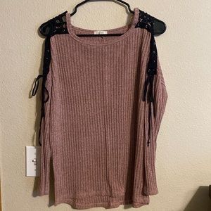 Oddy ribbed long sleeve with tie sleeves size small